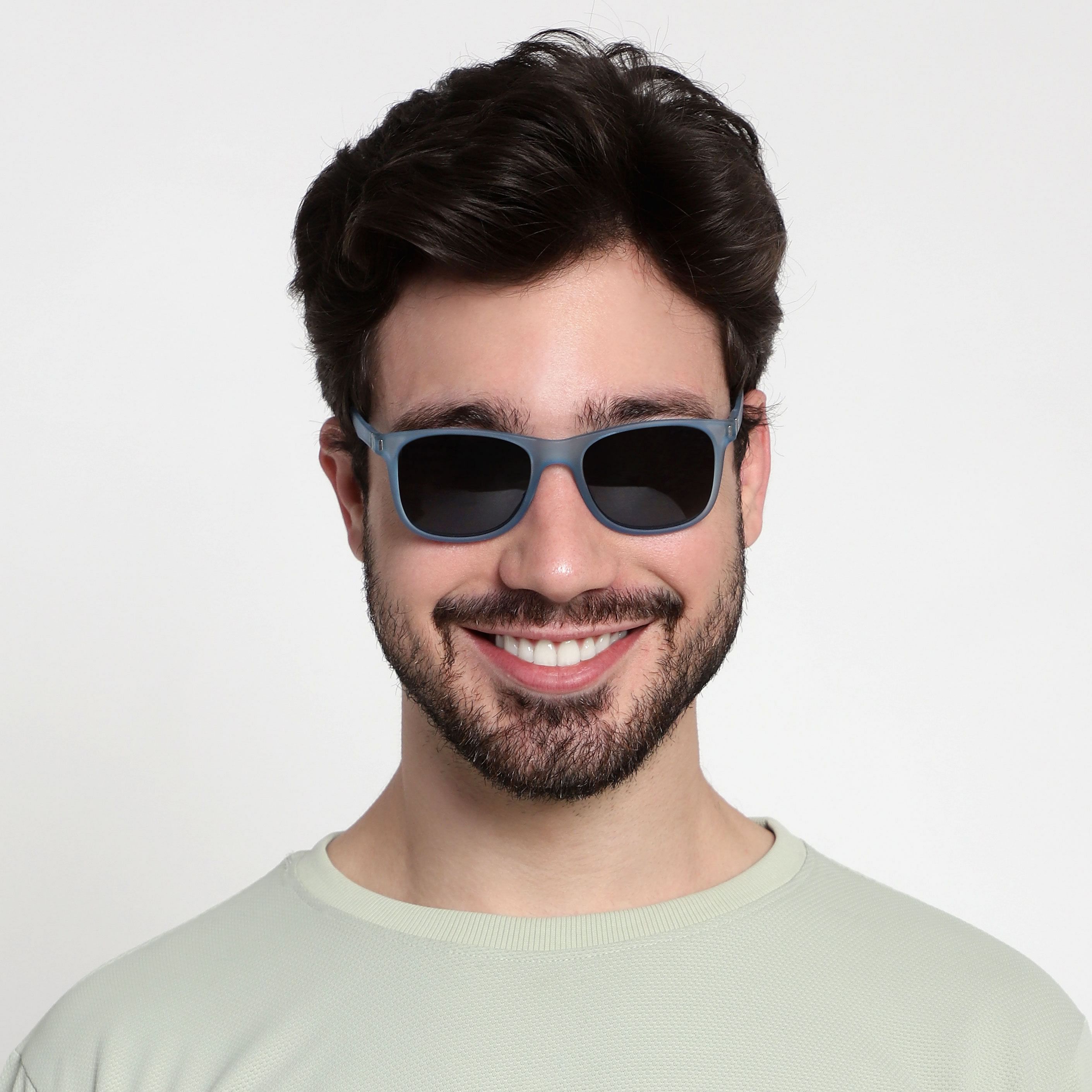 Clear polarized store