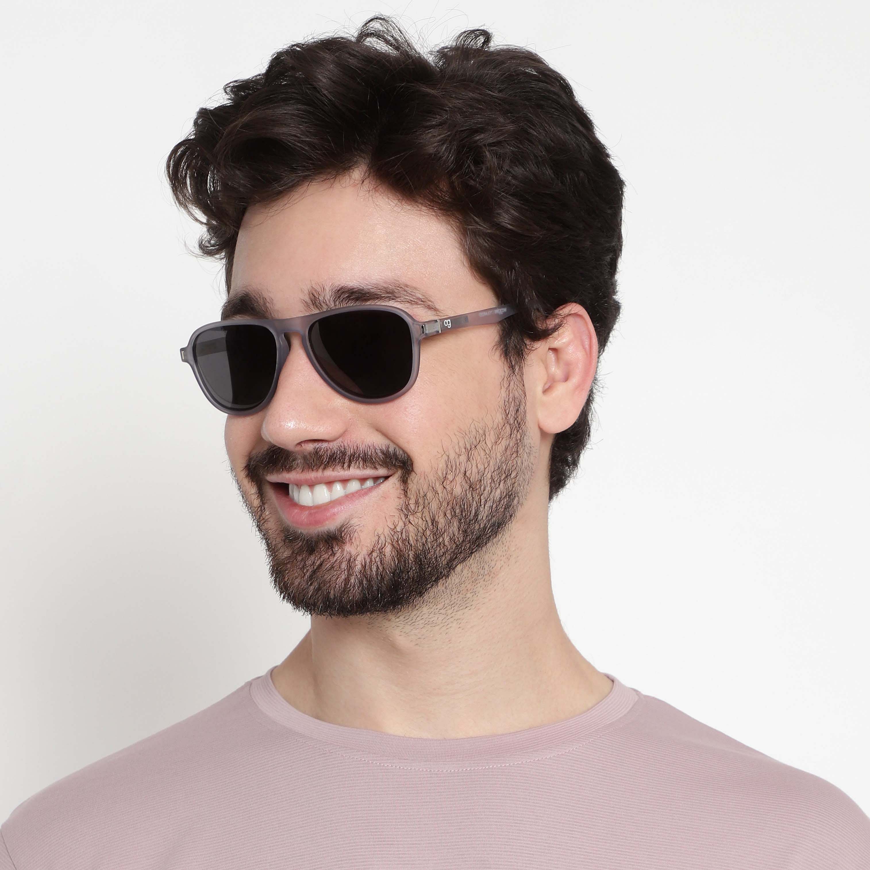 Best sunglasses for oblong face male 2025